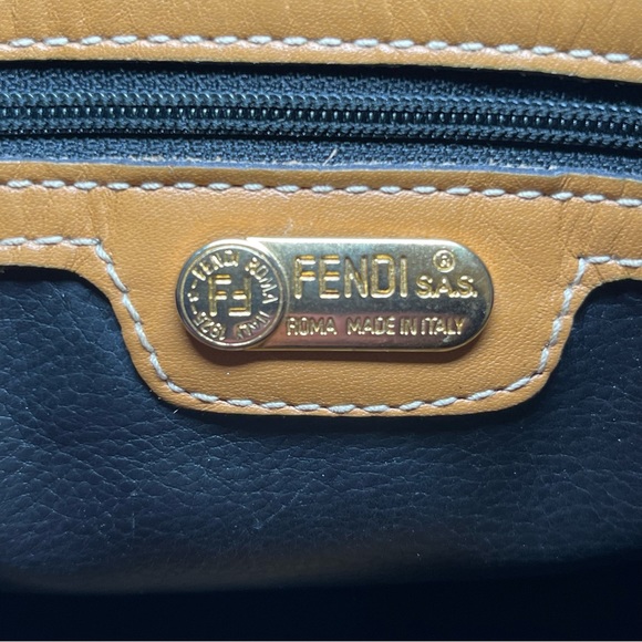 Fendi purse - Picture 8 of 8